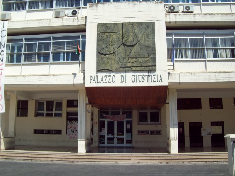 Al momento stai visualizzando Palazzo di Giustizia di Castrovillari